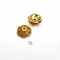Vue détaillée de calottes de perles dorées 7x2mm avec texture gaufrée et trou - Style Relief à Grain Fin (P#7MM)