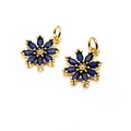 Detailansicht der blauen Markasit-Blumenanhänger mit vergoldeter Ringbefestigung - Blaue Blumenform (2#)