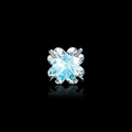 Hellblauer Zirkonia-Ohrstecker in Kleeblattform für Knorpelpiercings, Silberfarbe - Einzelstück / Eisblau