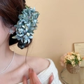 Detail view of an elegant blue floral hair claw clip worn on side swept hair, sweet style. - Claw Clip (4#) / 1 Piece / Green