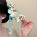 Élégante barrette à fleurs vertes avec de longues pampilles perlées pour l'été doux - Pince (58#) / 1 Pièce / Vert