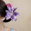 Barrette à cheveux fleur de lys violette élégante avec un dégradé doux pour femmes - Pince Crabe (64#) / 1 Pièce / Violet
