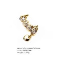 Dettaglio macro del ciondolo in rame placcato oro con zircone e scritta LOVE - Stile Cuore Lettera LOVE (09774-11)