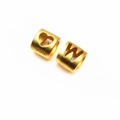 Perles de charme cylindriques en or mat avec cœur évidé et lettre W pour bracelets - Lettre W (Émail)