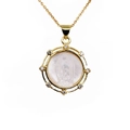 Collar dorado con colgante de Virgen María en nácar blanco y circonitas brillantes - Estilo Nuestra Señora de Guadalupe con Circonia (4)