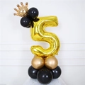 Goldener Nummer 5 Folienballon mit Krone und schwarzer Latexbasis für Geburtstagsdeko - Gold Nummer 5