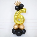 Goldener Folienballon Zahl 6 mit Krone und schwarzer Latexbasis für die Geburtstagsparty - Gold Nummer 6
