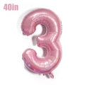 Detail eines 40-Zoll-Folienballons Nummer 3 in Rosa mit Metallic-Finish für Geburtstage - Zahl 3
