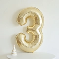 Palloncino dorato a numero 3 in alluminio per decorazioni e scatti di compleanno - Numero 3