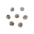 Makro-Detail von Vintage-Silberlegierung-Sonnenblumenperlen für DIY-Schmuckhandwerk - Vintage Runde Perle Stil (12#) / 7mm