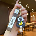 Dettaglio portachiavi gorilla grigio con banana gialla e cinturino in silicone BOOM - Stile Banana
