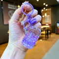 Portachiavi con bottiglia di soda glitterata viola con campanellino e anello coordinati - Stile Chiusura a Moschettone / Viola