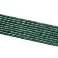 Vue macro de perles cylindriques en malachite montrant une texture rayée verte pour DIY - 1 Fil (env. 85 perles) / Malachite