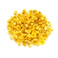 Macro-opname van felgele droogbloemen voor DIY-hars en handgemaakte decoraties - 1g (ca. 70 koppen) / Geel