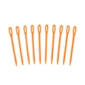 Détail de dix aiguilles à coudre en plastique orange avec de grands yeux pour enfiler - 4*55mm / Rouge Orangé