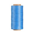 Dettaglio del filo piatto cerato blu reale da 0,8 mm su anima in kraft per cucito su cuoio - Blu Reale (Modello 23)