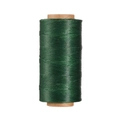 Dettaglio del filo in poliestere cerato verde scuro 0,8mm per pelletteria e cucito fai da te - Verde Foresta (Modello 35)