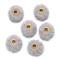 Detalle de seis cuentas de peluche gris con ojales de metal dorado para manualidades DIY - Paquete de 10 / Gris