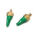 Detalle de colgantes de chile en esmalte verde con tapas doradas para hacer joyas - Verde (Modelo 02) / Pequeño