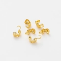 Fermoir coeur doré pour bijoux DIY, présentant les états ouvert et fermé du produit - 20 Pcs/Paquet (5x10mm/Ouverture 1mm) / Plaqué Or 18K