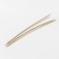 Primer plano de tubos de resorte chapados en oro de 18K para joyería y cuentas DIY - Resorte de Memoria Oro 14K Retención de Color / 0.2*20cm (Set de 4)
