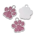 Détail de pendentifs en forme de pattes roses pailletées avec cadres en métal argenté - Base Chrome - Rose