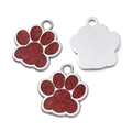 Gros plan de pendentifs pattes argentés avec incrustations de paillettes rouges brillantes - Base Chrome - Rouge
