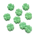 Detalle de 8 cuentas de acrílico verde claro con forma de trébol para crear joyas de DIY - 10 unidades/Paquete / Verde Sólido