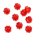 Primer plano de cuentas de trébol facetadas rojo translúcido para joyería artesanal - Rojo Transparente