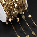 Detalle de cadena de acero inoxidable chapada en oro con cuentas de estrella y luna en carrete - Estilo Estrella Y Luna (JCXZ-14) / 1m / Dorado