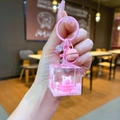 Porte-clés Capybara rose avec poupée mignonne dans un pendentif cube transparent - Matériel Coloré [Tonneau Rose] Capybara Grand Cube