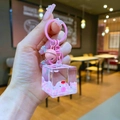 Détails de l'anneau porte-clés cochon rose avec paillettes liquides et clochette laquée - Matériel Coloré [Pomme Rose] Capybara Grand Cube
