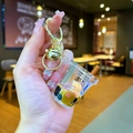 Llavero Bubble Tea con oso flotante en arena movediza líquida y cascabel dorado - Estilo de Cierre de Mosquetón / Estilo Taza de Té con Leche