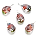 Pendentifs en verre en forme de goutte avec arbre de vie et fleurs séchées - Goutte d’eau / 1 Pièce / Rouge