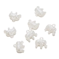 Makro-Detail von weißen Elefantenperlen aus ABS für die handgefertigte Schmuckherstellung - 1 Packung / Künstliches Perlweiß-Elefant (10 Stk.)