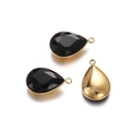 Detalle de colgantes de cristal en gota y dije de corazón dorado pulido para joyería DIY - 1 Pieza / Base de Oro Negro
