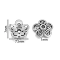 Makro-Detail von 925er Silber Blüten-Perlenkappen mit hohlem Blattmuster und 7mm Größe - Thai Silber Stil 18 (ca. 2g) / 2 Stück