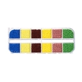 Vista dall'alto di scatola 12 scomparti con perline di vetro 2mm in sei colori per DIY - 2mm (Circa 140 Pezzi Per Griglia) / Stile 03 (Set di Perline in Vetro 12 Griglie)