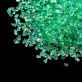 Gros plan d'éclats de verre aurore vert menthe avec revêtement iris pour nail art DIY - Grand Paquet de 450g / Verdoyant