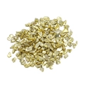 Nahaufnahme glänzender goldener Glassplitter mit metallischem Finish für DIY-Dekorationen - 20g Packung / Hellgold