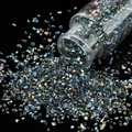 Makroaufnahme von schillernden metallischen Glassplittern für DIY-Bastelarbeiten - 30ml Flasche / AB-Farbe