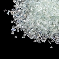 Fragments de sable de verre aurore irréguliers pour nail art et résine sur fond noir - Grand Paquet de 450g / Blanc