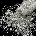 Makro-Detail von silbernem Metall-Glasbruch für DIY-Harzhandwerk und Mikrolandschaft - 30ml Flasche / Silber