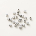 Cuentas espaciadoras cuadradas de plata pulida para joyas DIY en fondo neutro - 2.5mm (Agujero 1.5mm, 20 unidades/paquete) / Oro Blanco
