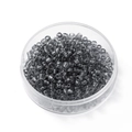 Détail macro de perles de rocaille en verre gris fumé de 4mm pour bijoux DIY - 4mm/300pcs/24g / Noir