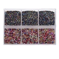 Bunte Glassplitter Glitzersteine in einer Box mit sechs Fächern für Harz-Kunstwerke - Duo-Mischfarben