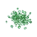 Gros plan de pierres en verre vert translucide pour décoration d'aquarium et jardin - 20g par Paquet / Vert