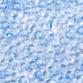 Makroaufnahme hellblauer herzförmiger transparenter Glasperlen mit Mittelloch - 20 Stück/Packung (ca. 4g) / Hellblau