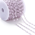 Detalle de cuentas de cristal rosa y cuentas de plata en un carrete de plástico - Estilo de Cuenta de Piedra Rectangular / 1 Metro / Rosa Claro (Cadena Blanco K)