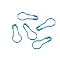 Vue détaillée de cinq épingles de sûreté poire bleu cyan métallisé pour artisanat et étiquettes - Bleu Électrophorétique
